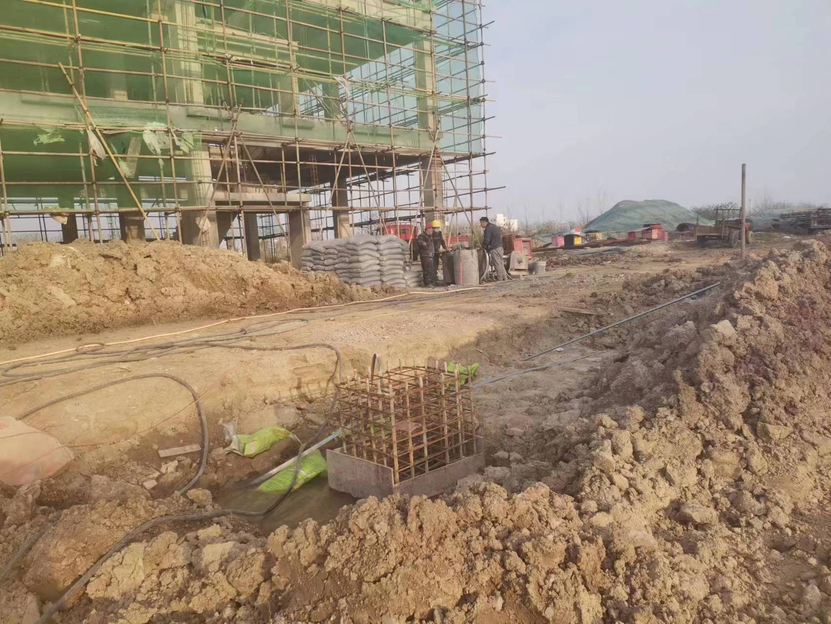 东路镇当桥梁出现裂缝的时候应该及时加固修补